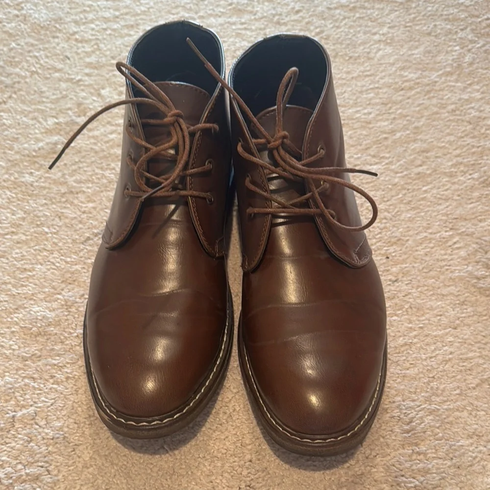 Hawke & Co Brown Chukka Boots with Leather Finish